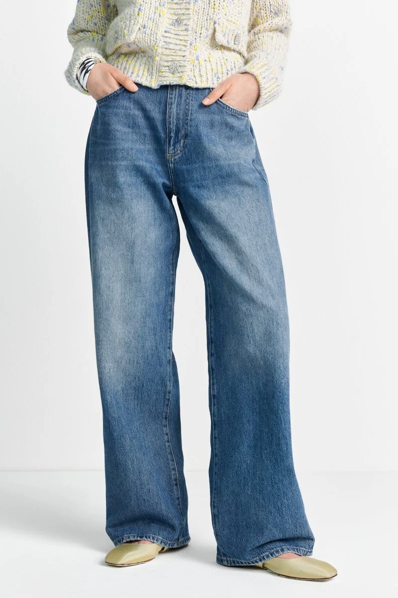 Mittelblaue Jeans mit Front-Wash - Image 3