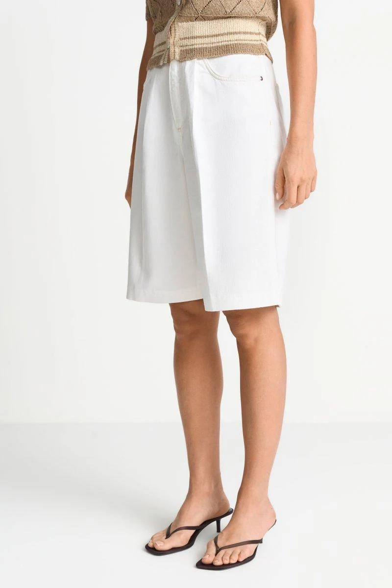 Weiße Bermuda-Shorts - Image 3