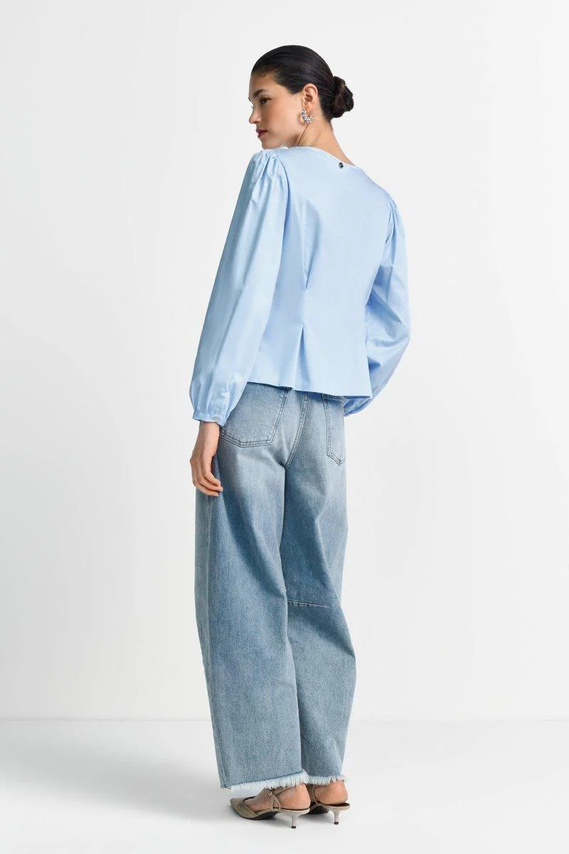 Taillierte Bluse mit Knöpfen - Image 4