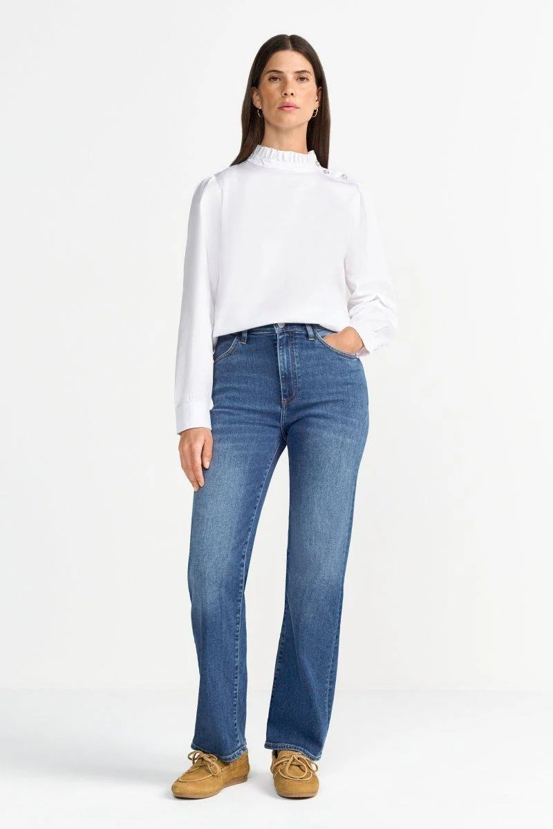 Weiße Bluse mit Rüschenkragen - Image 3