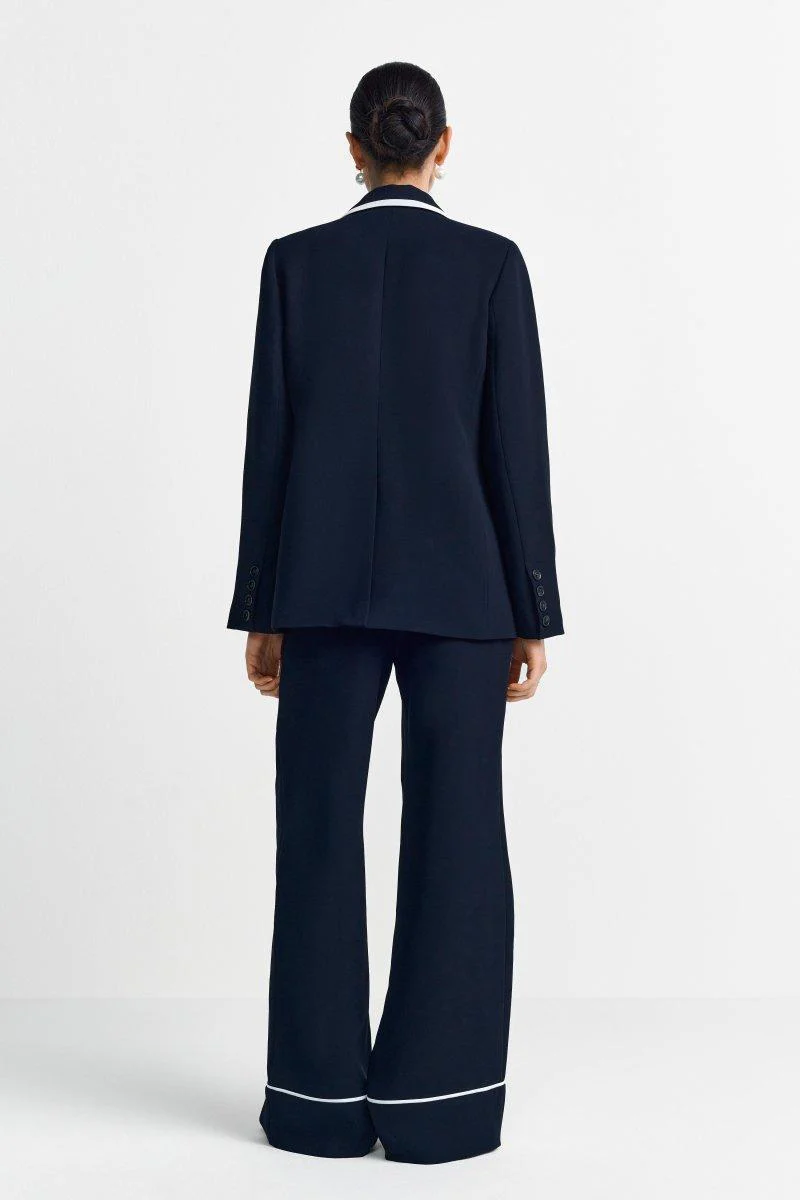 Marineblauer Blazer mit Kontrastpaspel - Image 4