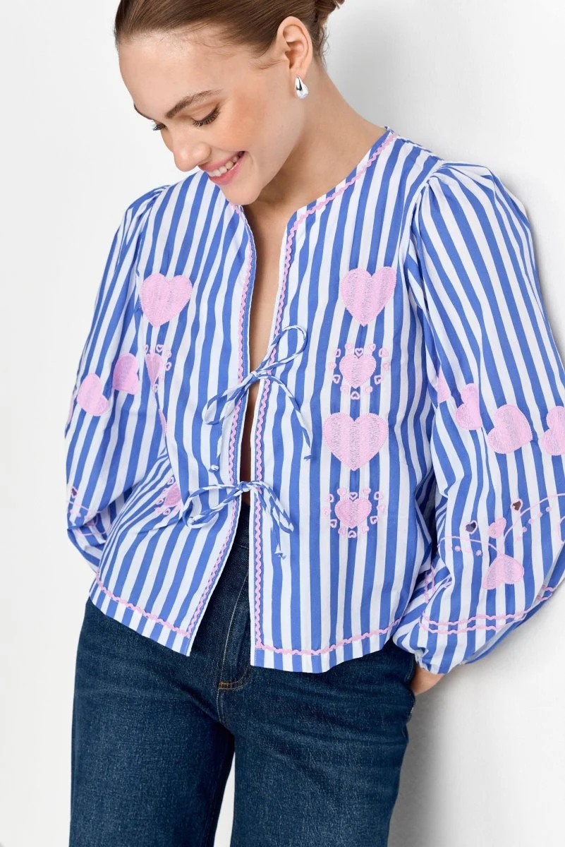 Gestreifte Bluse mit Herzstickereien - Image 3