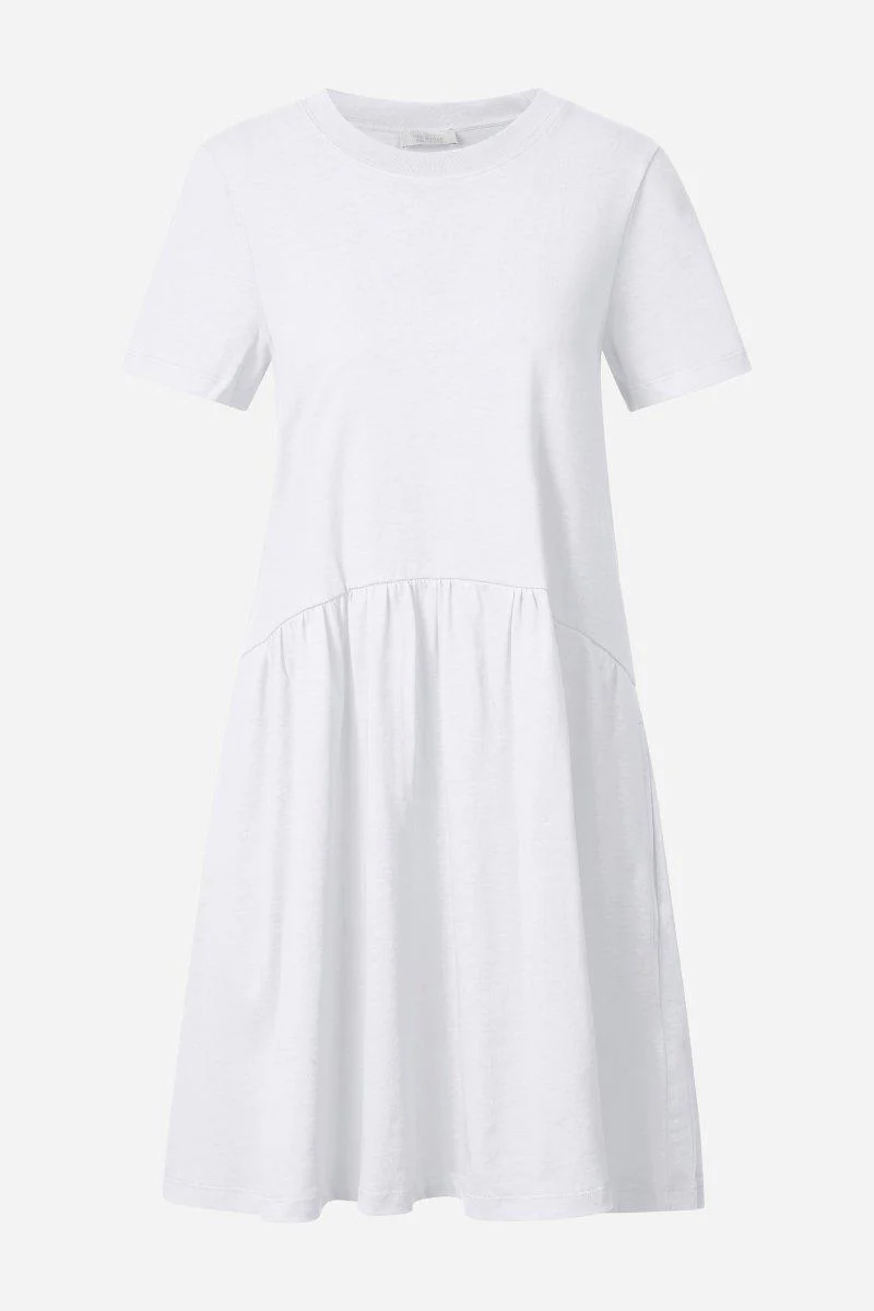 Kurzes T-Shirt-Kleid - Image 5