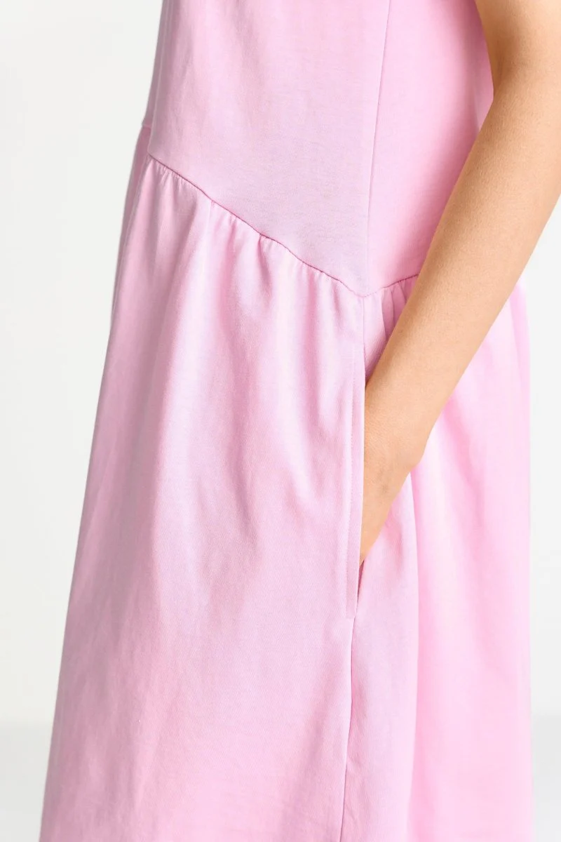 Kurzes T-Shirt-Kleid - Image 4