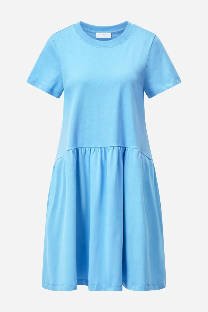 Kurzes T-Shirt-Kleid - Image 5