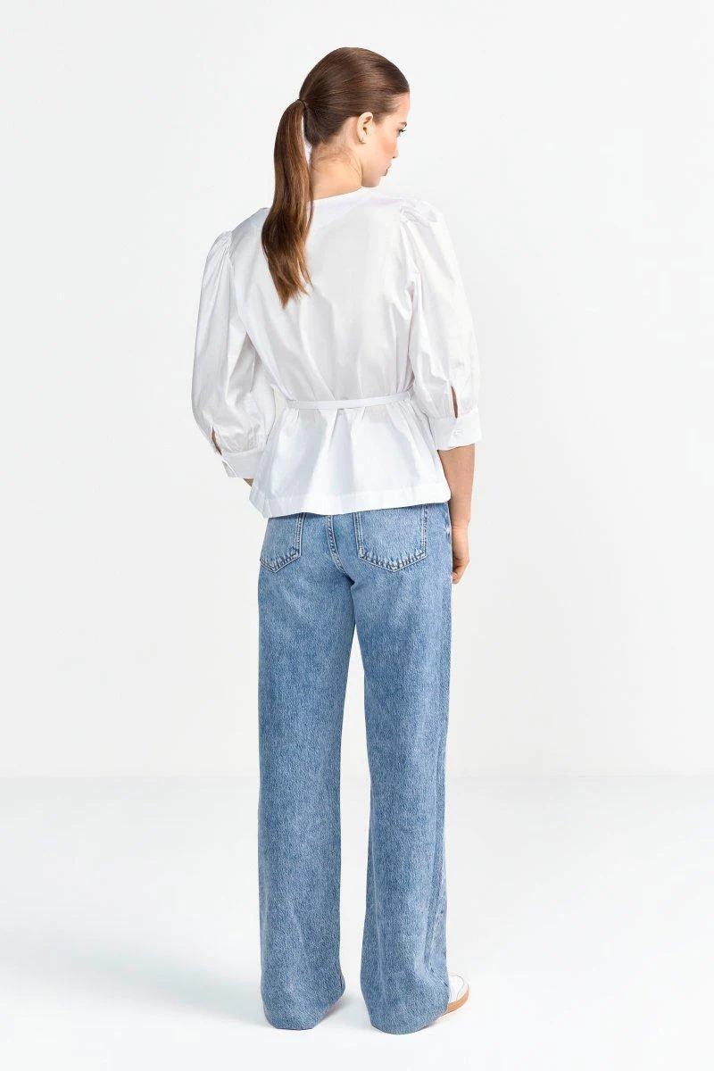 Hellblaue Jeans im Loose Fit - Image 4